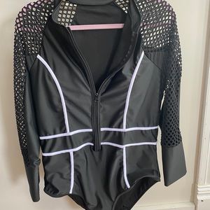 SHEIN swimwear. One piece swimsuit swimwear.